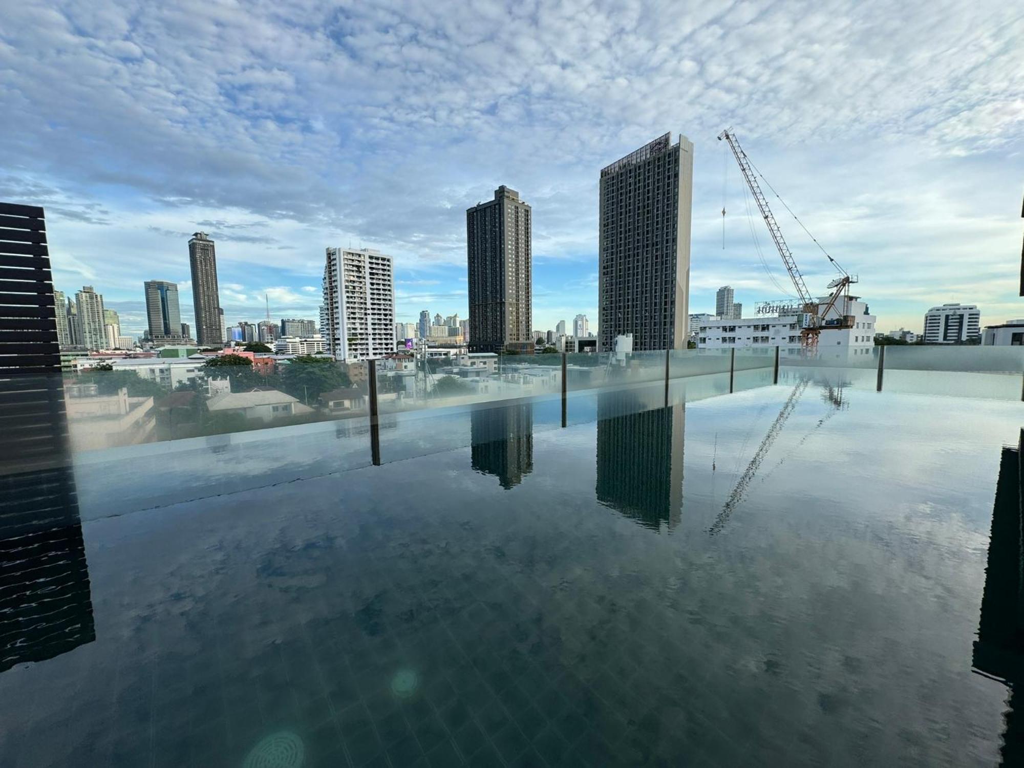 W8 2 Plus Bedroom Luxury Private Floor Penthouse In Central Bkk Apartamento